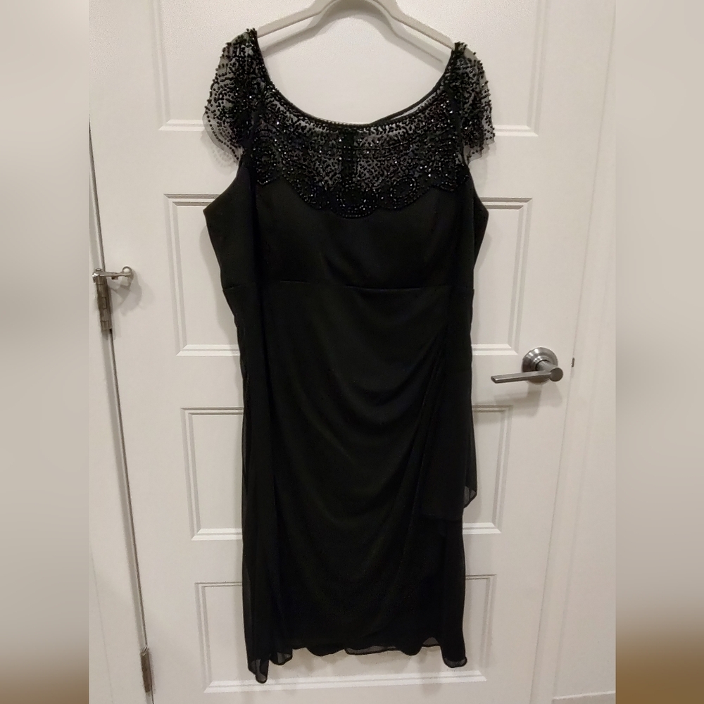 💫Host Pick💫 XSCAPE by Joanna Chen Beaded Cocktail Dress